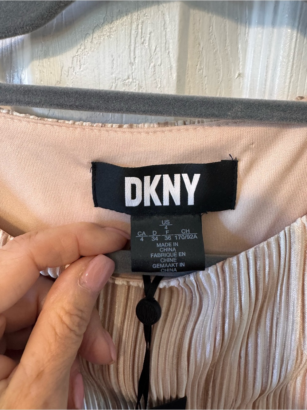 DKNY NWT Beige Taupe Pleated Midi Dress Removable Waist Tie 2 Small flaws Size 4 - Picture 7 of 16